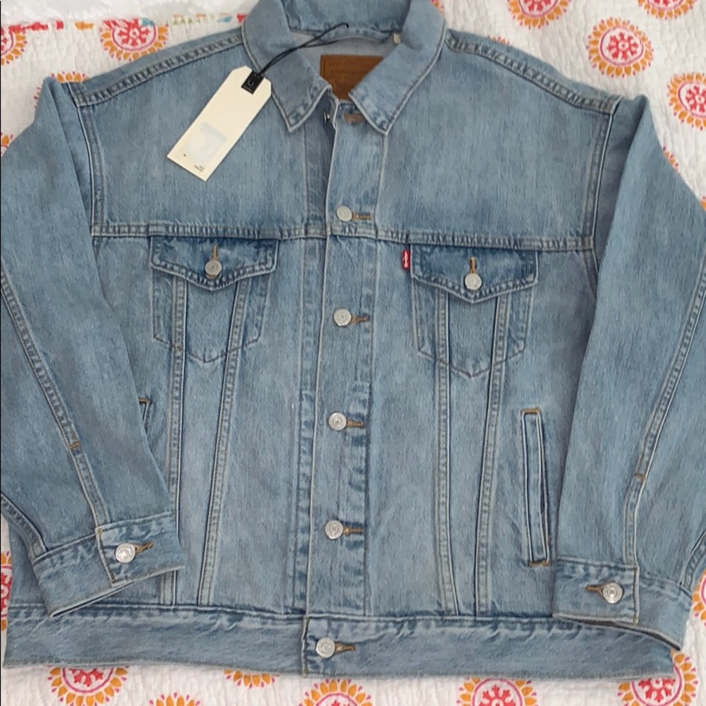 NWT Levi’s denim jacket